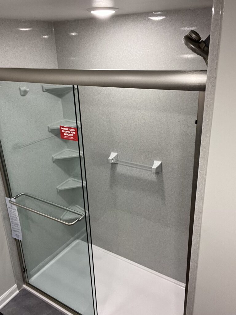 6B93D001-B699-44A4-847D-C017EAA08FC8