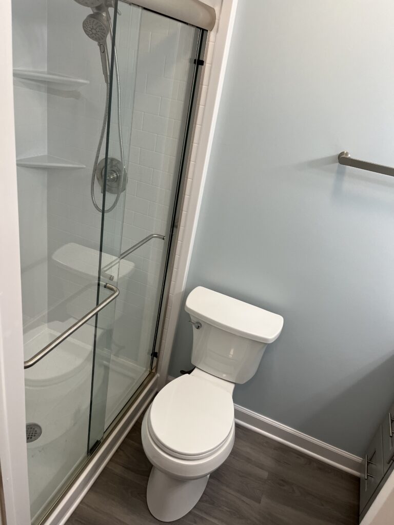 IMG_4826 Full bathroom 3_5